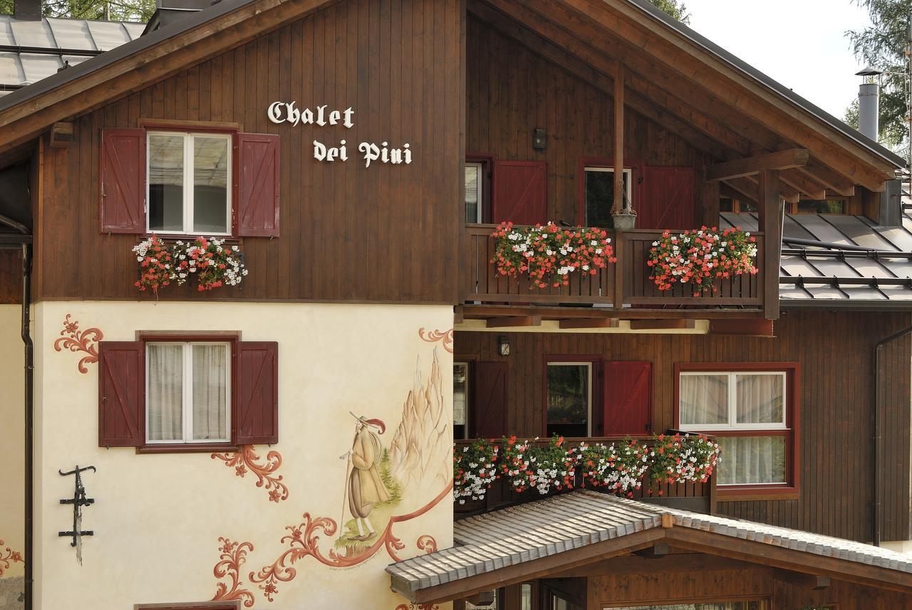 Апарт отель Chalet Dei Pini Мадонна-ди-Кампильо Экстерьер фото